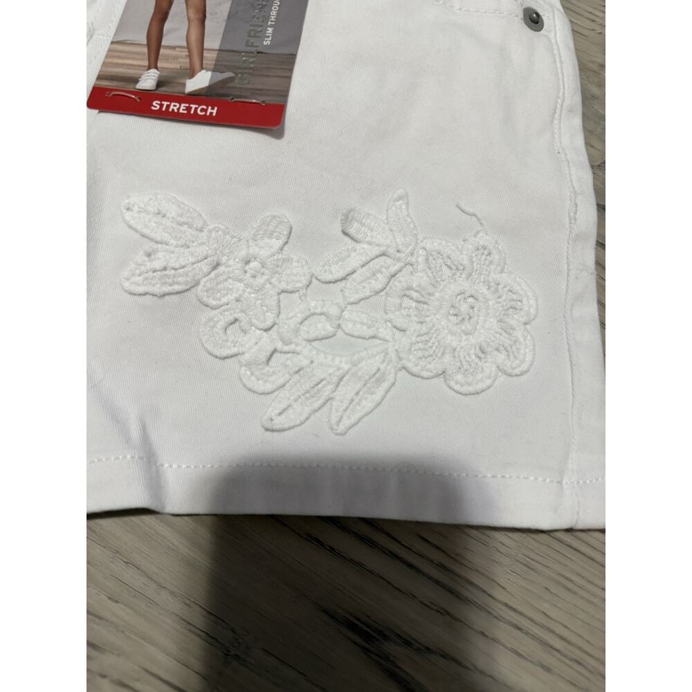 Levi's Girls White Denim Shorts Size 14 Girlfriend Stretch Slim NWT - Picture 3 of 5